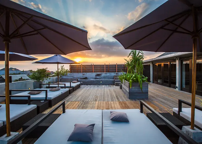 Surf Bali 4*